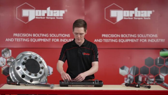 How to use a Norbar Professional Series Torque Wrench