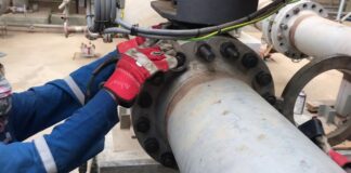 HYDRAULIC TORQUE WRENCH – FLANGE BOLT TORQUING