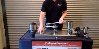 “Giới thiệu về Williams Torque Multiplier – Ứng dụng và lợi ích cho các lĩnh vực công nghiệp có sự hiện diện của thiết bị siết lực.”