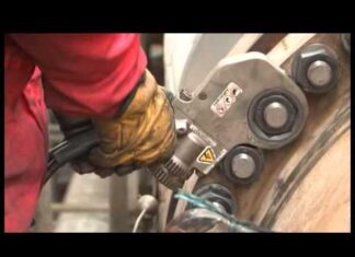 Hydratight Onsite Torque Wrench at Refinery