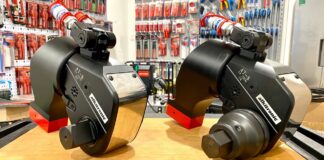 “Giải pháp hiệu quả cho việc xiết bulong đai ốc: Thiết bị thủy lực AT8, momen 11000 Nm – Alkitronic”