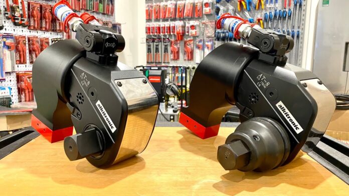 “Giải pháp hiệu quả cho việc xiết bulong đai ốc: Thiết bị thủy lực AT8, momen 11000 Nm – Alkitronic”